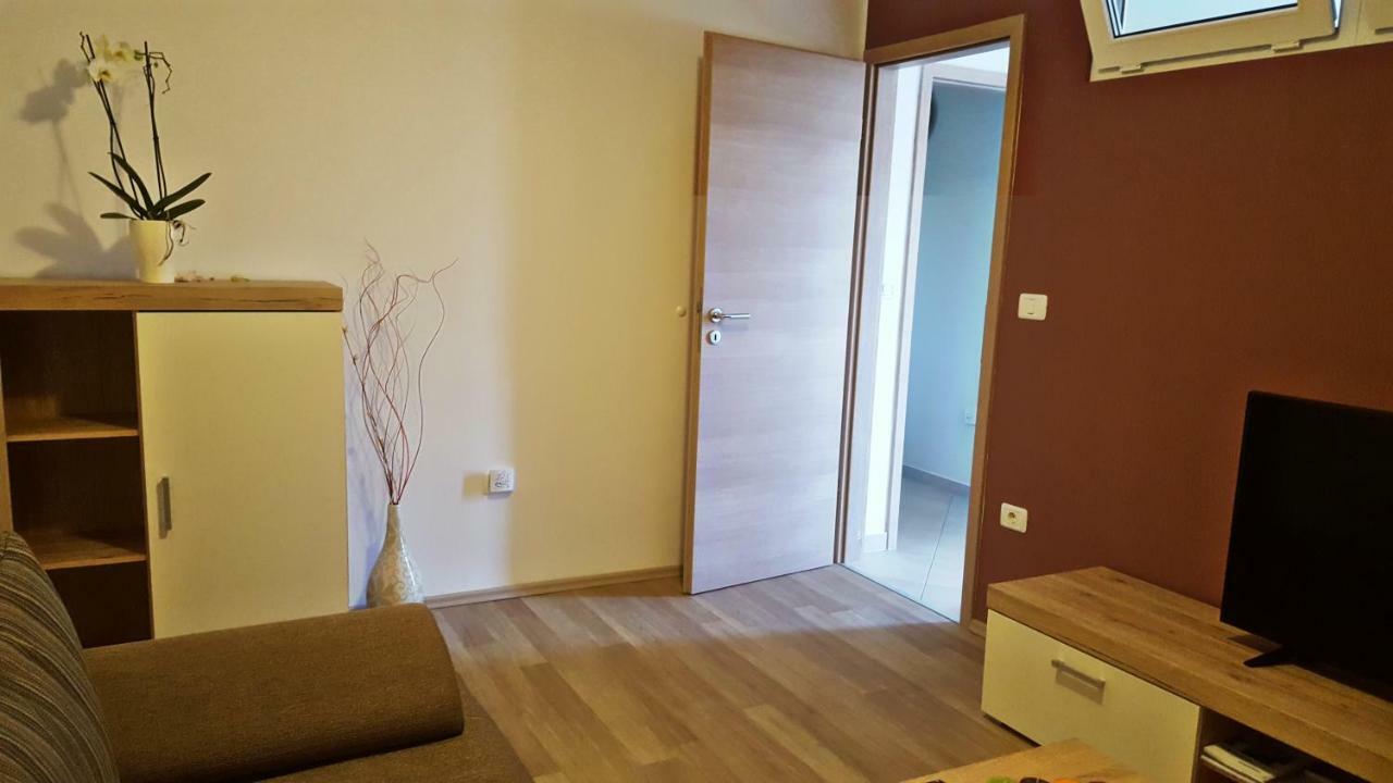 Apartment Tara Pula Exterior foto